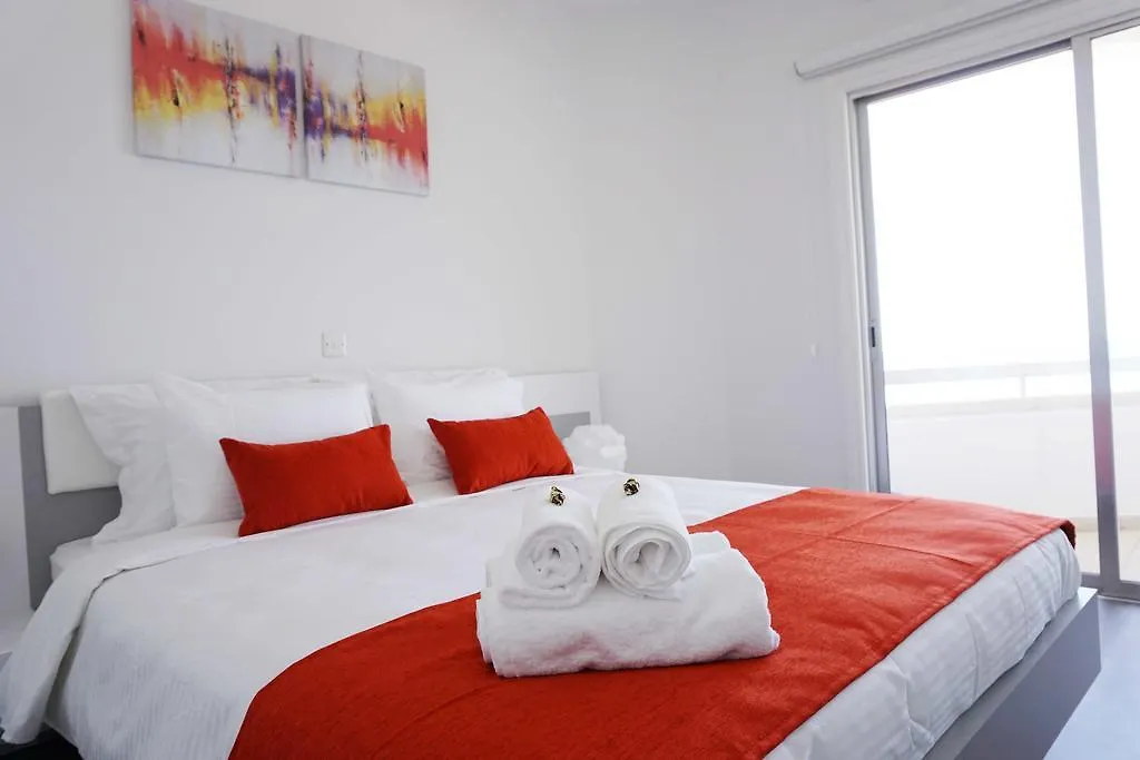 Lazuli Sea View Beachfront Ap 43 Larnaca Apartament