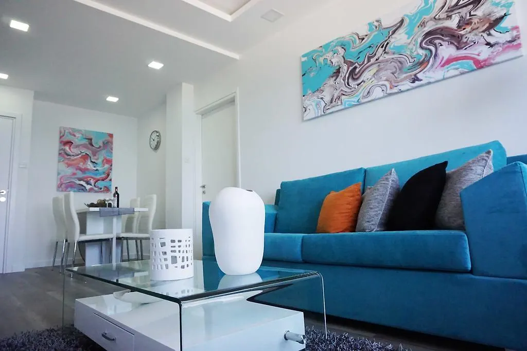 Lazuli Sea View Beachfront Ap 43 Larnaca Apartament